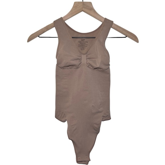 SKIMS Seamless Sculpt Scoop Neck Thong Bodysuit in Sienna - Picture 3 of 6